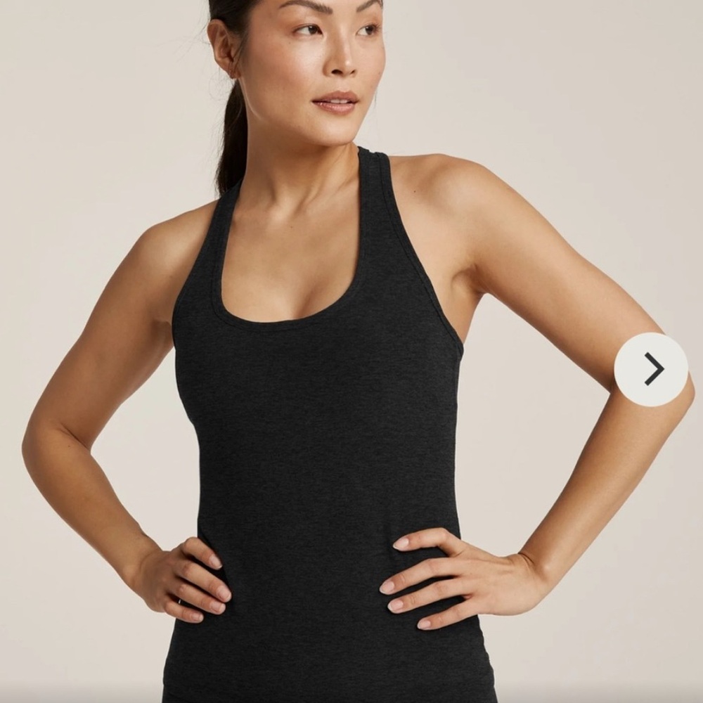 Beyond Yoga NWT Spacedye Step Up Racerblack Tank Top Black new shelf bra comfy